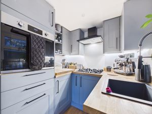 Kitchen- click for photo gallery